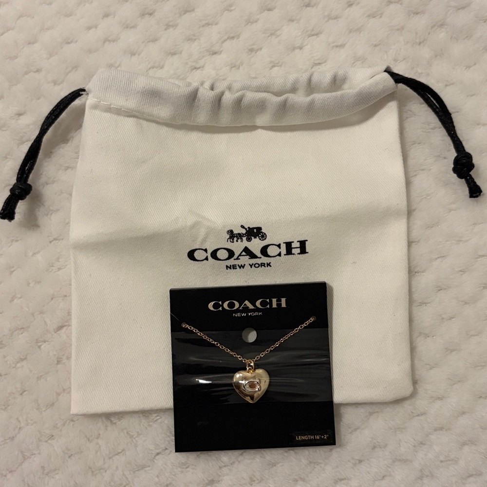 COACH Gold Heart Pendant Necklace With Logo - Picture 3 of 4
